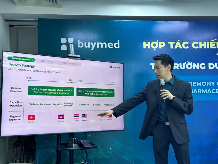 Ông Vương Đình Vũ, Co-Founder Buymed phát biểu chia sẻ tại lễ ký kết - Ảnh: Buymed