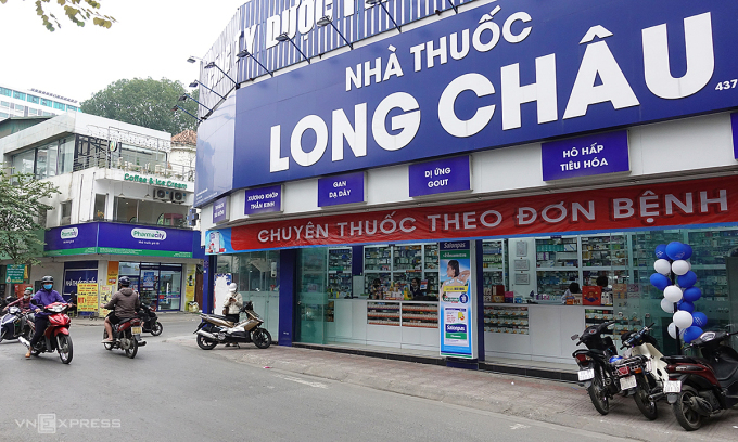 Nhà thuốc Long Châu tại một ví trí có hai mặt tiền ở Đội Cấn (Hà Nội), tháng 2/2023. Ảnh: Anh Tú