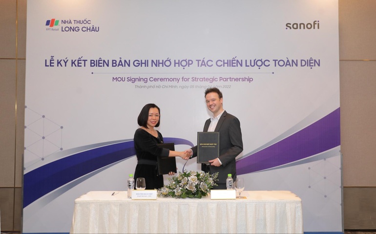 FPT Long Châu hợp tác chiến lược toàn diện với Sanofi CHC - 1