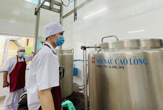 Bệnh viện ở TP.HCM sản xuất 62 sản phẩm thuốc y học cổ truyền - Ảnh 2. Bệnh viện ở TP.HCM sản xuất 62 sản phẩm thuốc y học cổ truyền - Ảnh 2.