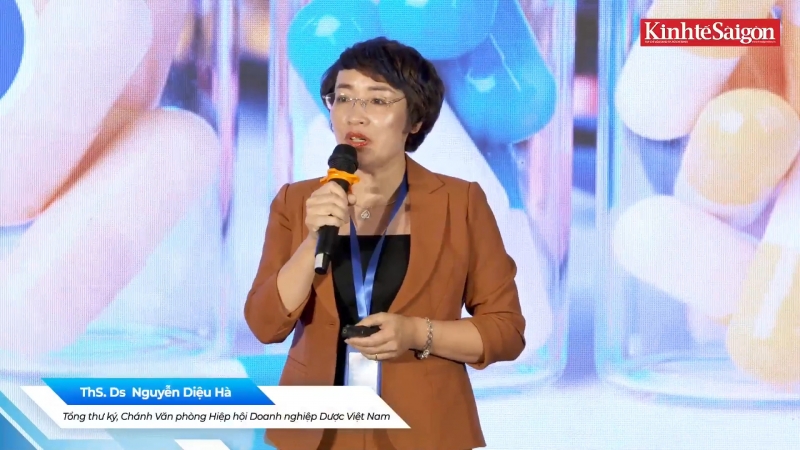 ThS.DS Nguyễn Diệu Hà trình bày tham luận tại Diễn đàn CEO Nâng cao năng lực cạnh tranh ngành sản xuất dược - Ảnh: Tạp chí Kinh tế Sài Gòn ThS.DS Nguyễn Diệu Hà trình bày tham luận tại Diễn đàn CEO Nâng cao năng lực cạnh tranh ngành sản xuất dược - Ảnh: Tạp chí Kinh tế Sài Gòn