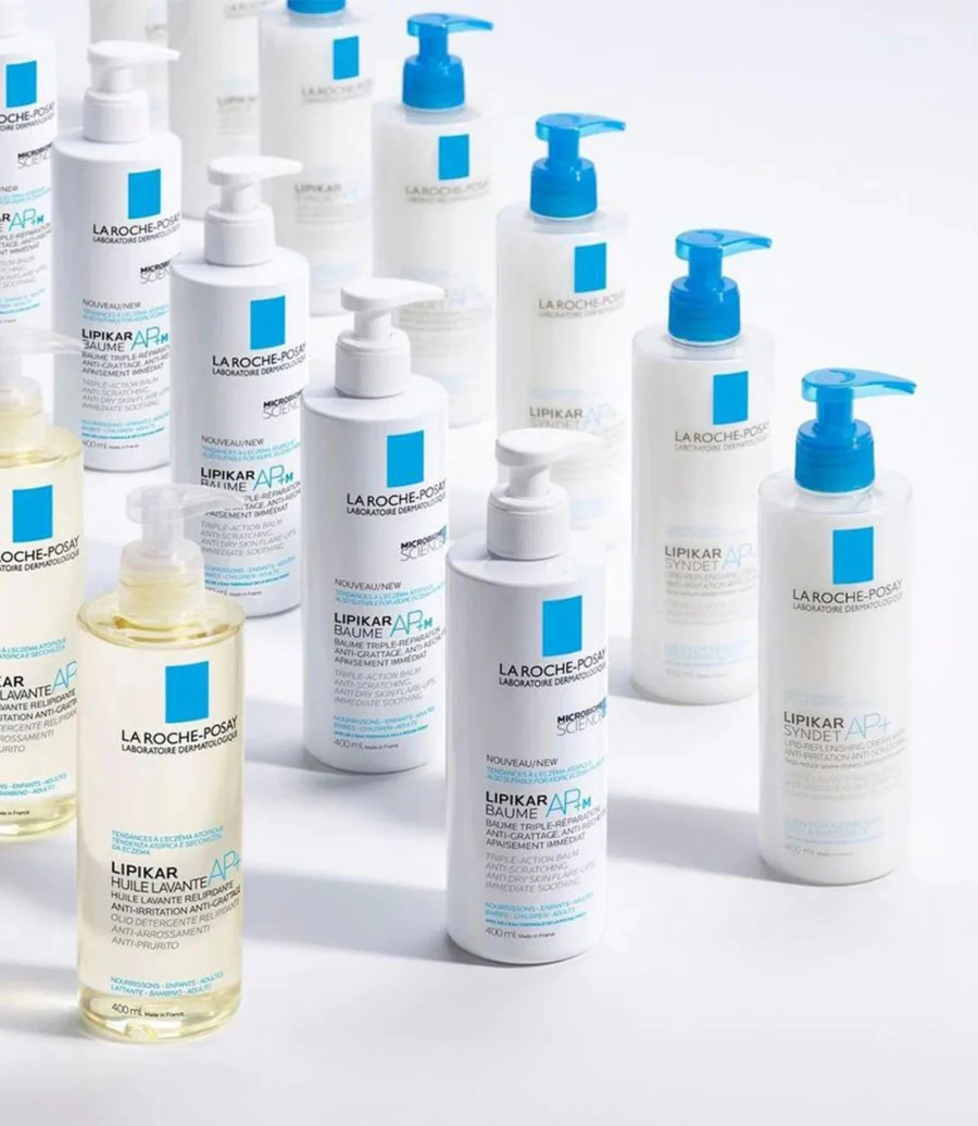 Dòng sản phẩm LIPIKAR từ thương hiệu La Roche-Posay, sở hữu thành phần độc quyền được cấp bằng sáng chế Aqua Posae Filiformis với công dụng cân bằng lại hệ vi sinh vật của da. Dòng sản phẩm LIPIKAR từ thương hiệu La Roche-Posay, sở hữu thành phần độc quyền được cấp bằng sáng chế Aqua Posae Filiformis với công dụng cân bằng lại hệ vi sinh vật của da.
