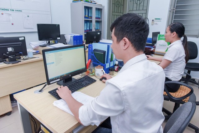 Giải pháp chuyển đổi số ngành dược phẩm từ kinh nghiệm của các "ông lớn" - Ảnh 1. Giải pháp chuyển đổi số ngành dược phẩm từ kinh nghiệm của các "ông lớn" - Ảnh 1.